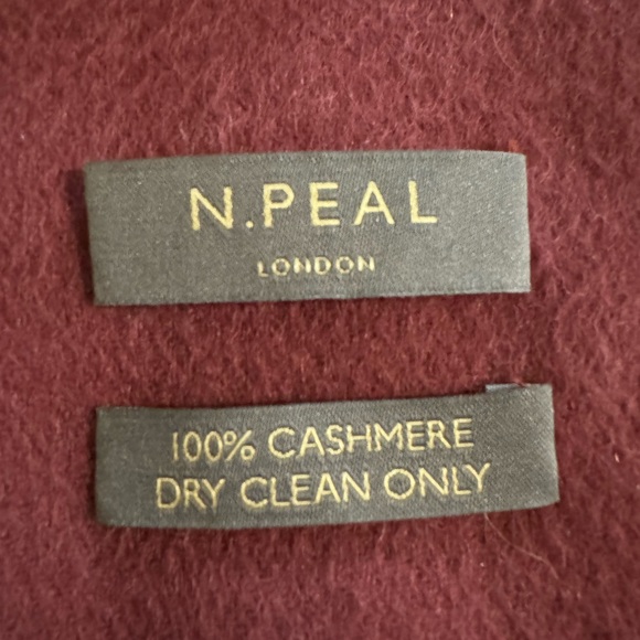 pure cashmere scarf - Picture 2 of 3